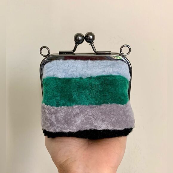 Handmade Real Shearling Colorblock Kisslock Small Clutch/Coin Pouch/Crossbody - Picture 4 of 11